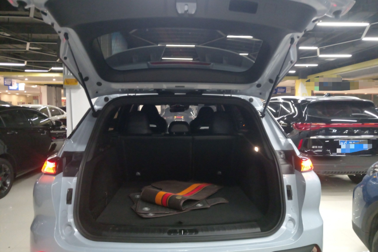 北京汽车 魔方 2023款 1.5T DCT青春版机舱底盘23