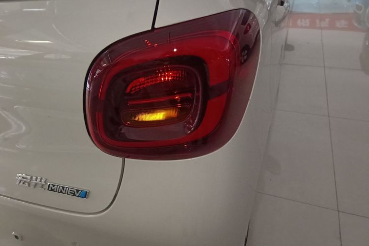 五菱汽车 宏光MINIEV 2025款 四门版 进阶款车身外观9