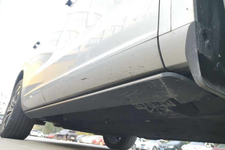 鸿蒙智行 问界M7 2024款 1.5T 四驱Plus版 5座局部细节9001