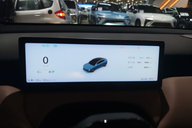 蔚来ET5 2022款 75kWh中控内饰14