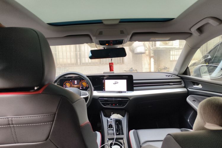 大众 2022款 凌渡L 280TSI DSG炫辣版中控内饰22