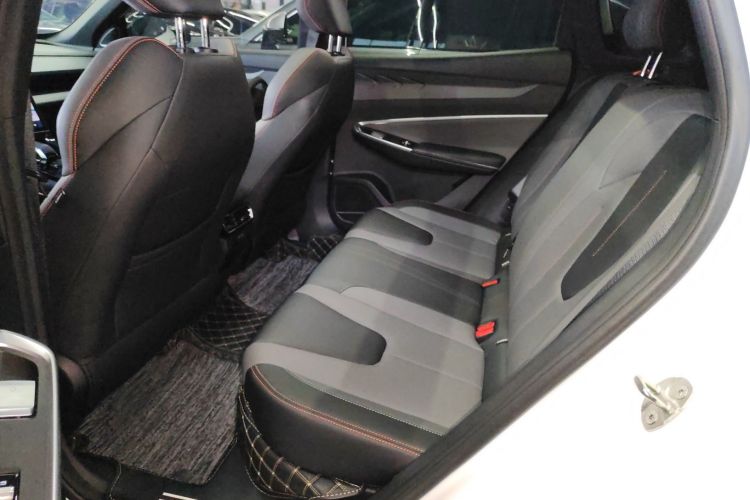 吉利汽车 2023款 博越COOL 1.5TD 智联+中控内饰21