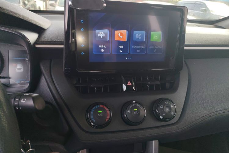 丰田 卡罗拉锐放 2022款 2.0L 先锋版局部细节16