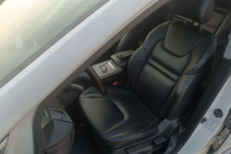 纳智捷 优6 SUV 2014款 1.8T 时尚型中控内饰19