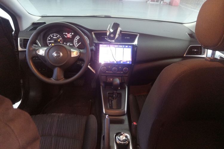 日产 轩逸 2021款 经典 1.6XE CVT舒适版中控内饰7002