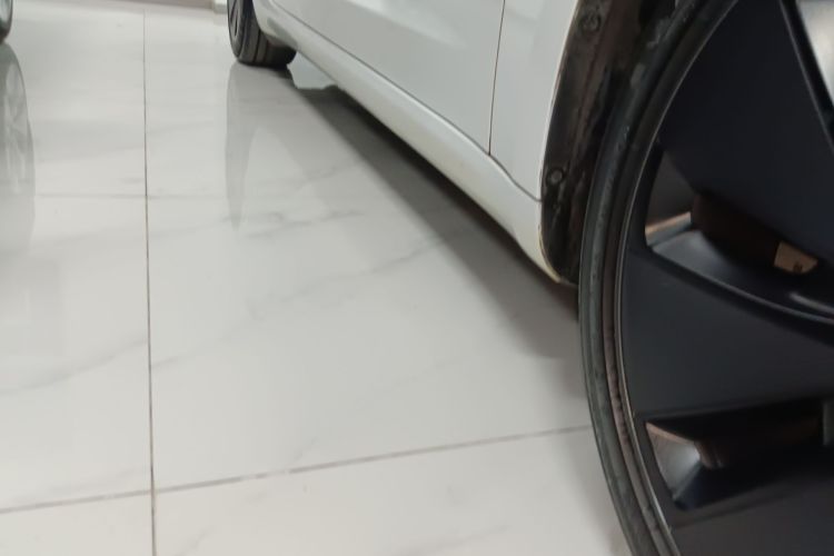 特斯拉 Model 3 2023款 后轮驱动版局部细节9001