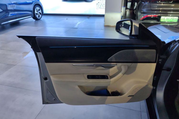 小鹏P7 2021款 480N中控内饰7007