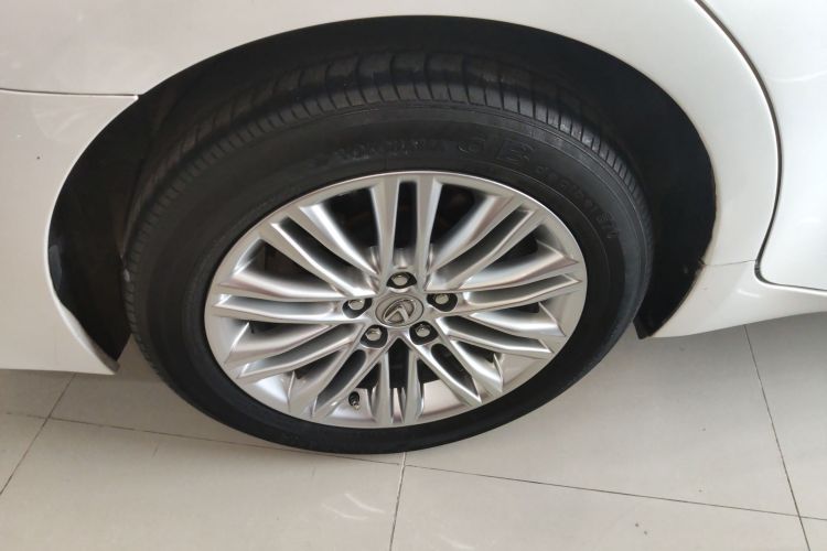 雷克萨斯ES 2016款 200 Midnight特别限量版车身外观6003