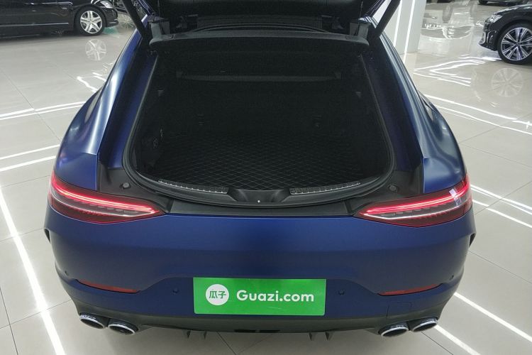 奔驰 2019款 AMG GT 50 四门跑车机舱底盘23