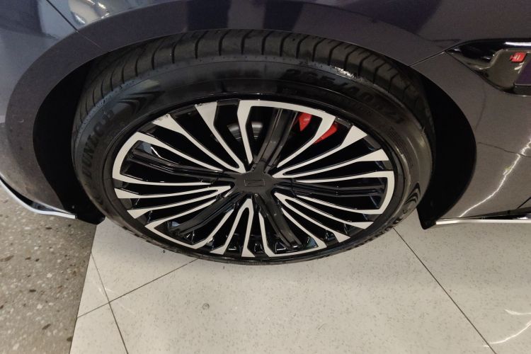 阿维塔12 2023款 700 三激光后驱奢享版车身外观6005