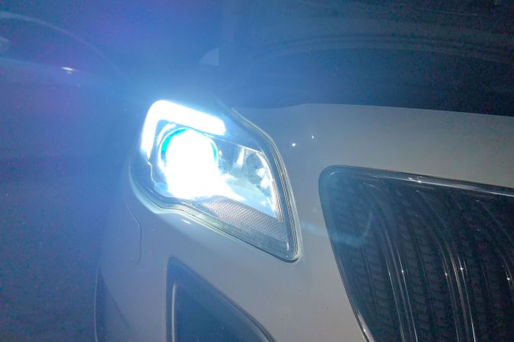 别克 君威 2015款 1.6T 精英技术型车身外观8