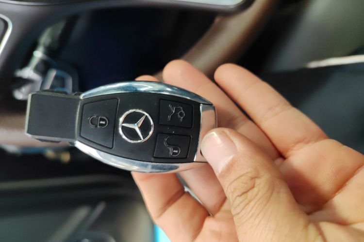 奔驰GLC 2018款 GLC 260 4MATIC 豪华型中控内饰11