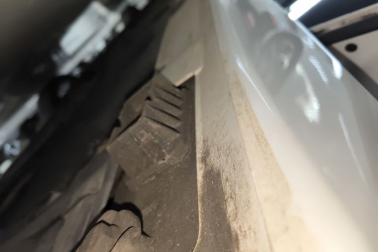 宝马1系 2021款 120i M运动曜夜版机舱底盘30