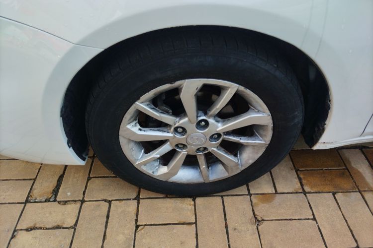 东南A5翼舞 2019款 1.5L CVT尊贵版 国V车身外观6007