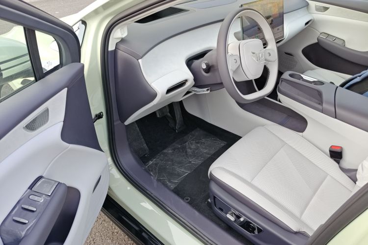 红旗天工05 2025款 550智选版中控内饰7003