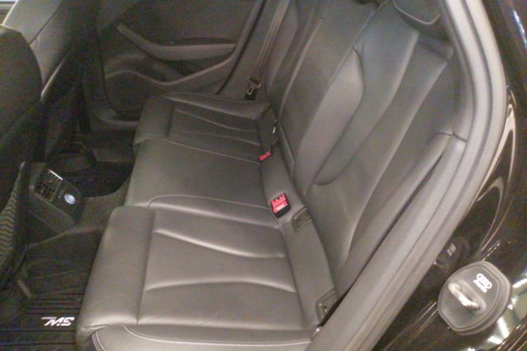 奥迪RS 3 2017款 RS 3 2.5T Limousine中控内饰7004