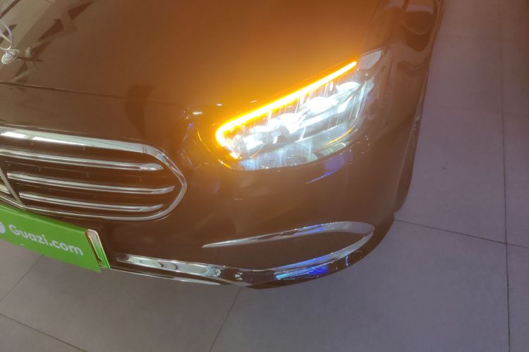 奔驰E级新能源 2022款 E 350 e L 插电式混合动力轿车局部细节36