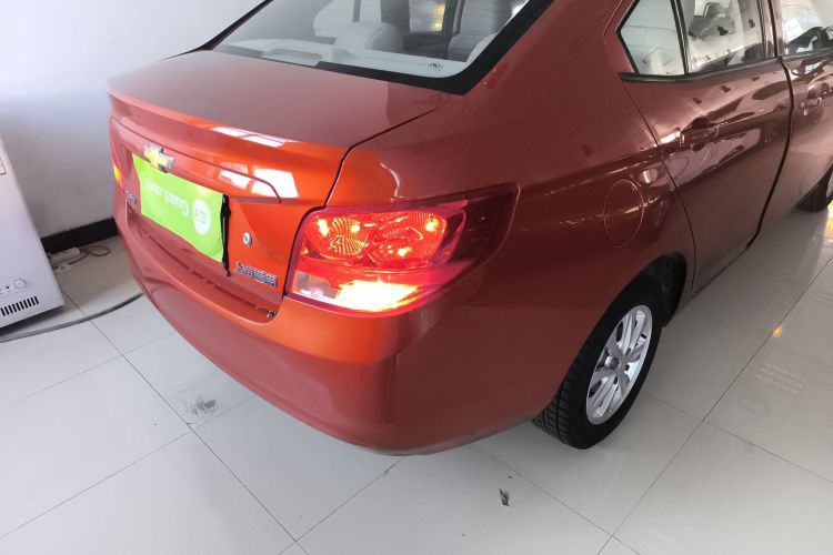 雪佛兰 2015款 赛欧3 1.3L 手动理想版车身外观9