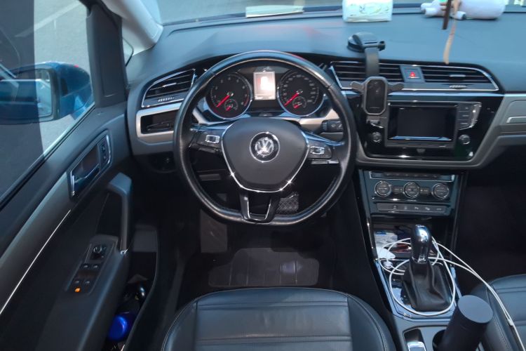 大众 2016款 途安L 330TSI DSG豪华版中控内饰13