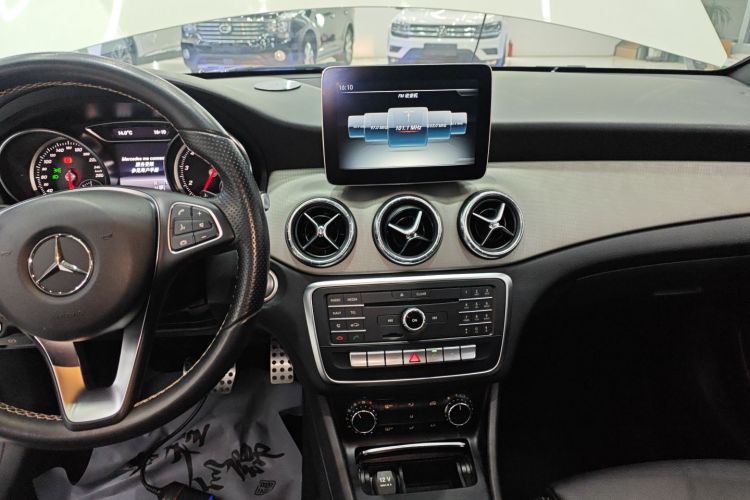 奔驰CLA 2017款 CLA 200 动感型局部细节16