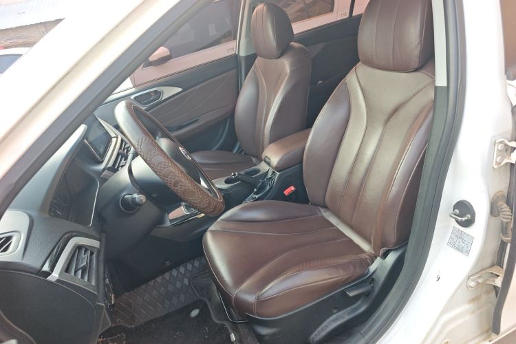 东南A5翼舞 2019款 1.5L 手动翼豪版 国VI中控内饰19