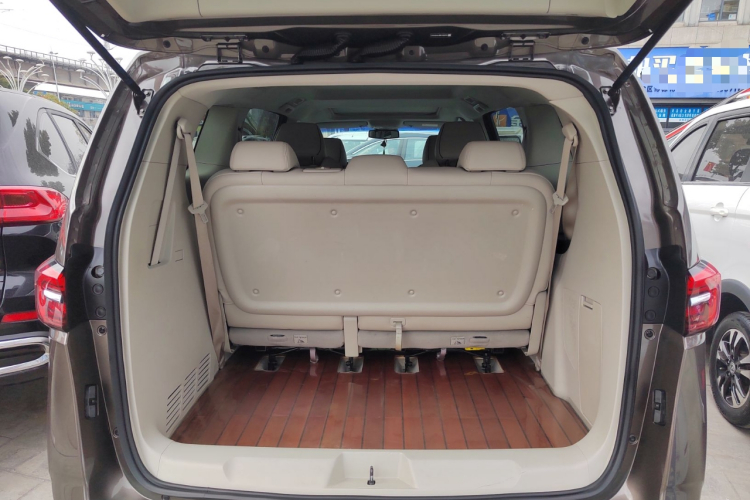 别克GL8 2022款 陆上公务舱 652T 豪华型局部细节23