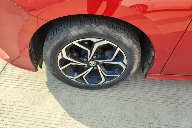 名爵 MG5 2021款 180DVVT CVT青春豪华版车身外观6007