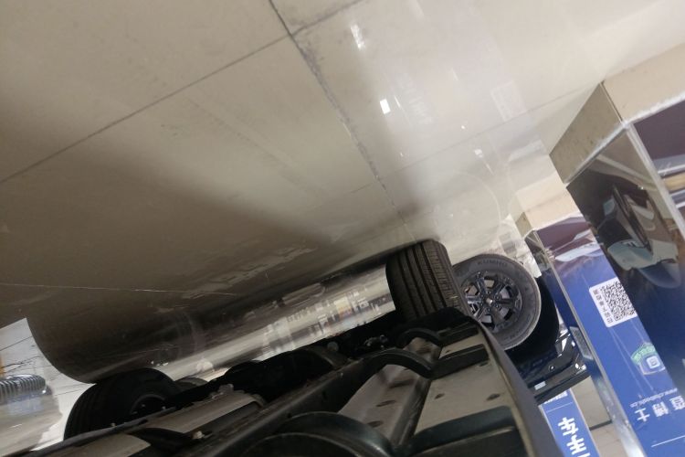 坦克300 2025款 2.0T 征服者局部细节9002