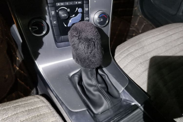 沃尔沃S60 2017款 S60L T3 智进版中控内饰18