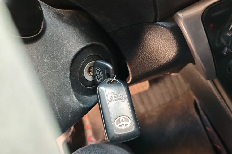 丰田 威驰FS 2017款 1.5L CVT锋驰版中控内饰11