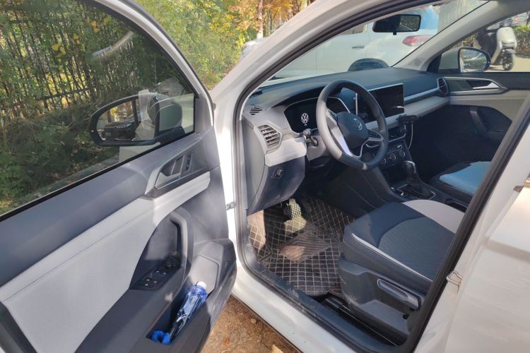 大众 途岳 2023款 300TSI 两驱新月版中控内饰20