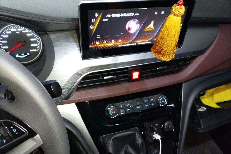 江淮瑞风 瑞风M3 2022款 1.5T 7座标准版中控内饰16