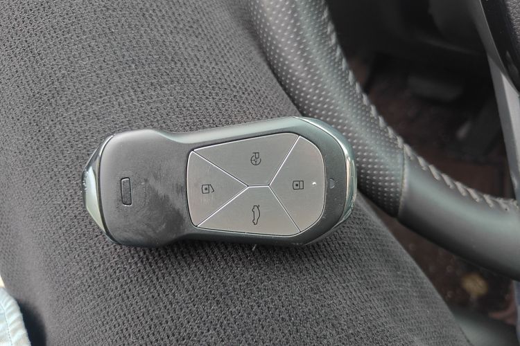 小鹏P5 2024款 500Pro版中控内饰7001