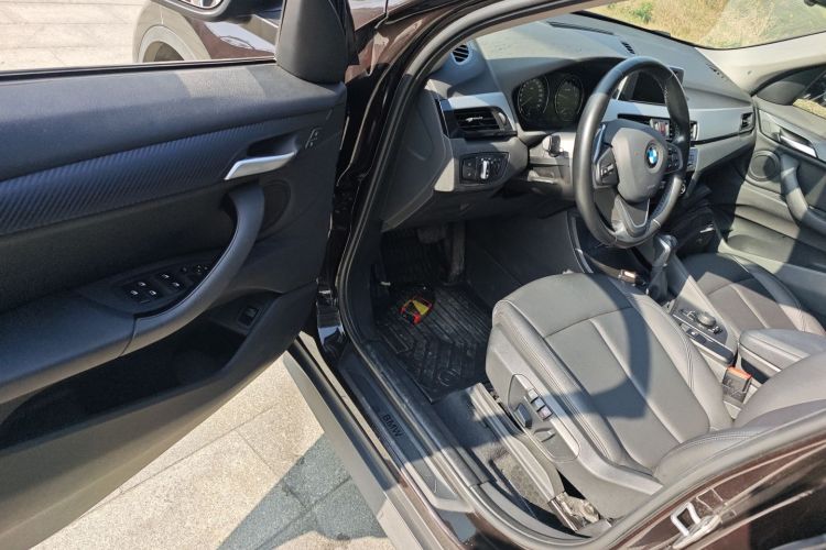 宝马X1 2019款 sDrive18Li 时尚型中控内饰20