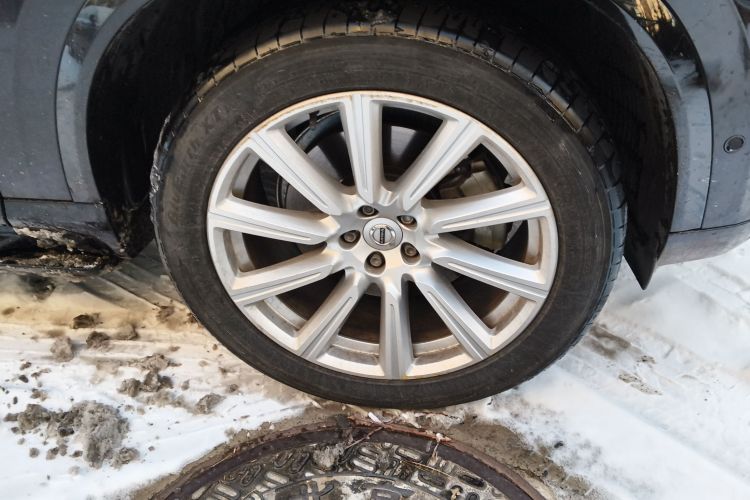 沃尔沃XC90 2018款 T6 智雅版 7座车身外观10