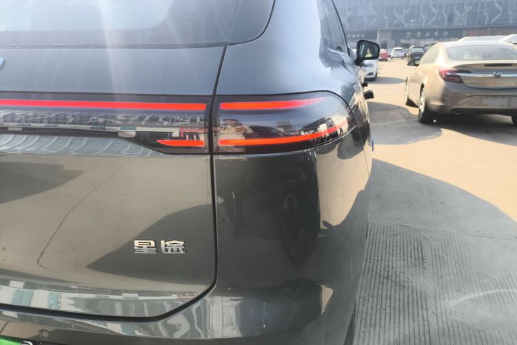 星途 星纪元 ET 2024款 增程 200 Plus车身外观9