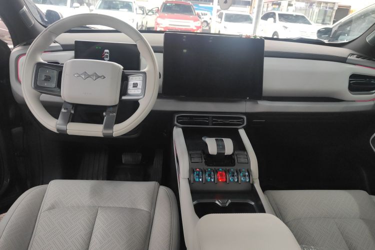 方程豹 钛3 2025款 501KM 四驱智驾Ultra版中控内饰12