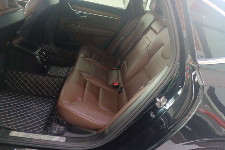 沃尔沃S90 2021款 B5 智逸豪华版中控内饰21