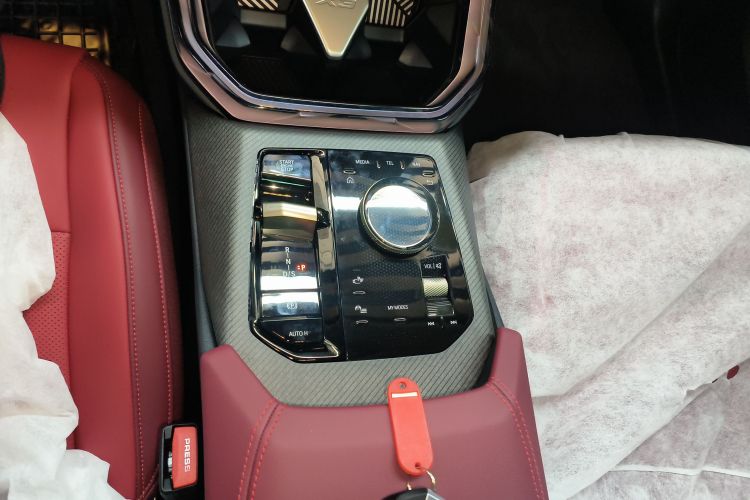 宝马X3 2025款 xDrive30L 领先型 M运动套装中控内饰18