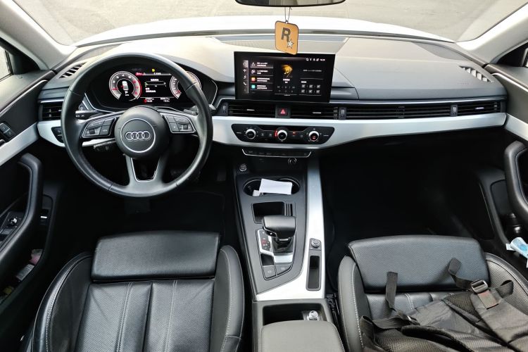奥迪A4L 2023款 40 TFSI 时尚动感型中控内饰7002