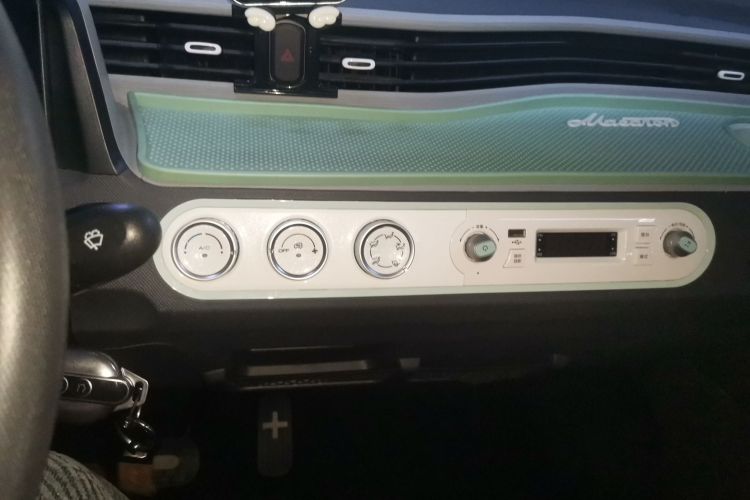 五菱汽车 宏光MINIEV 2022款 马卡龙臻享款 磷酸铁锂中控内饰16