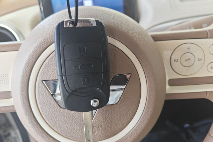 五菱汽车 宏光MINIEV 2025款 四门版 进阶款中控内饰11