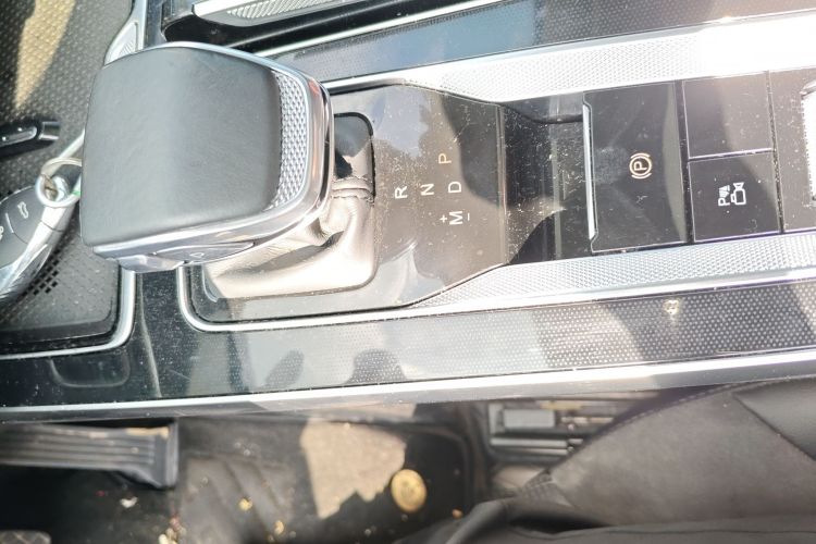 红旗HS5 2023款 2.0T 旗享Pro版局部细节18