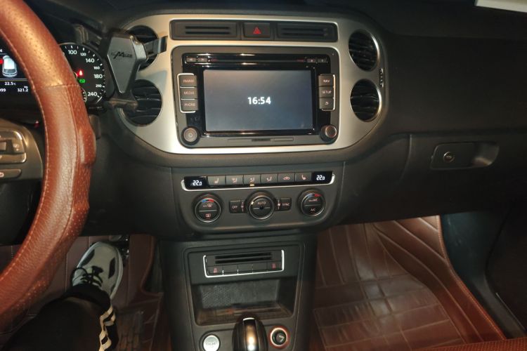 大众 途观 2015款 2.0TSI 自动四驱豪华版中控内饰16