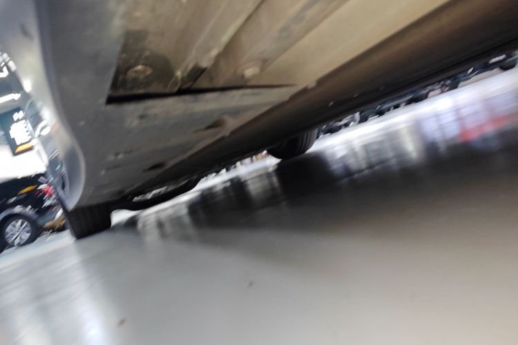 小鹏P7 2022款 670N+局部细节9002