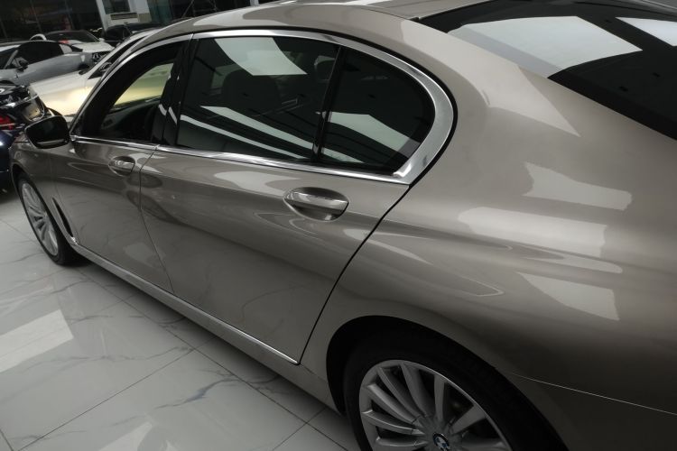 宝马7系 2019款 730Li 豪华套装车身外观6003