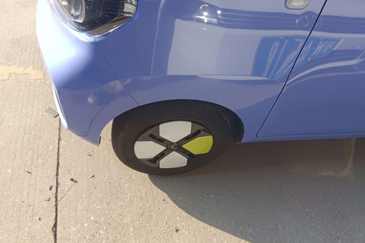 五菱汽车 宏光MINIEV 2022款 马卡龙臻享款 磷酸铁锂车身外观6007