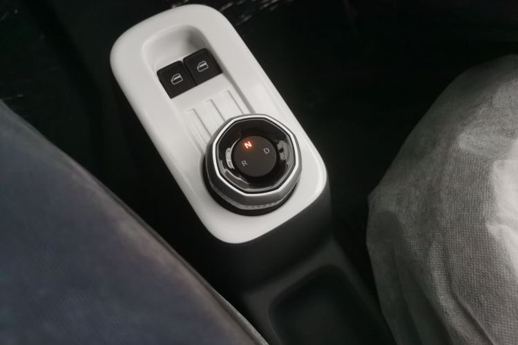 吉利银河 熊猫 2025款 210km 元气熊中控内饰18