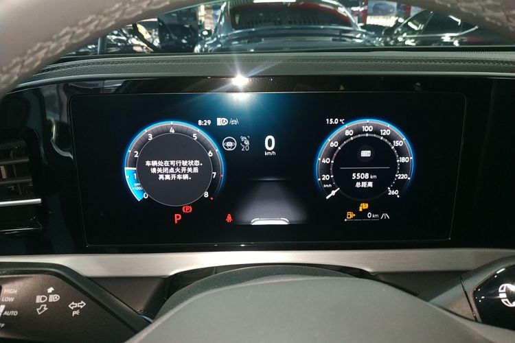 大众 帕萨特 2025款 Pro 380TSI 星空龙尊版中控内饰14