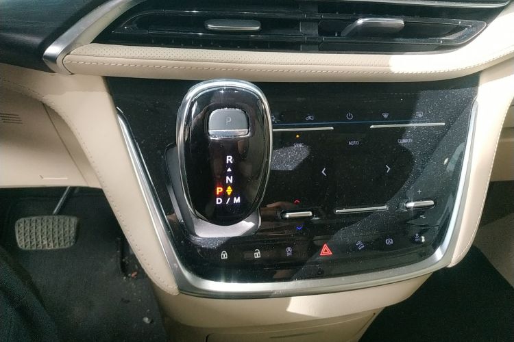 别克GL8 2023款 ES陆尊 尊享型中控内饰18